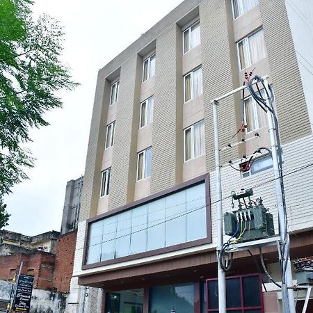 Hotel Yatharth Inn พาราณสี ภายนอก รูปภาพ