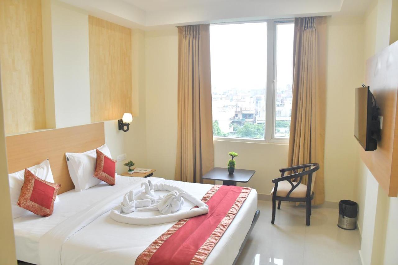 Hotel Yatharth Inn พาราณสี ภายนอก รูปภาพ