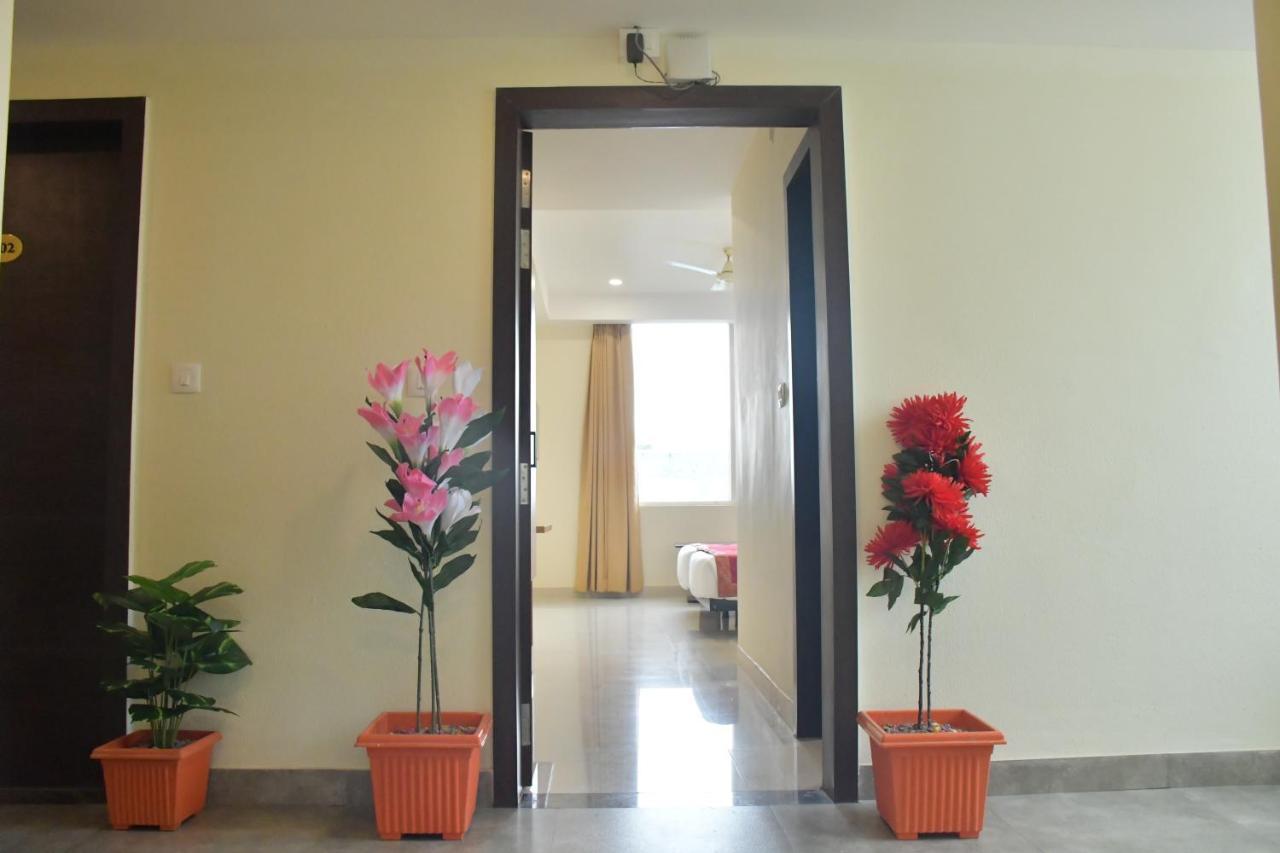 Hotel Yatharth Inn พาราณสี ภายนอก รูปภาพ