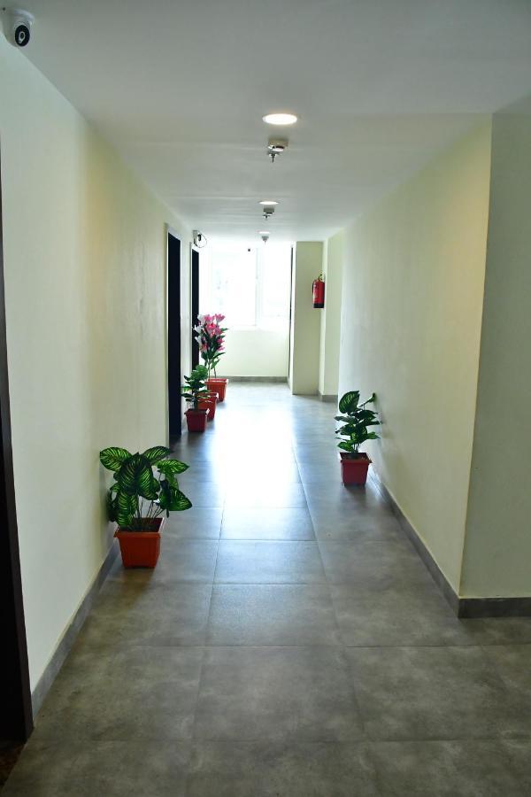Hotel Yatharth Inn พาราณสี ภายนอก รูปภาพ