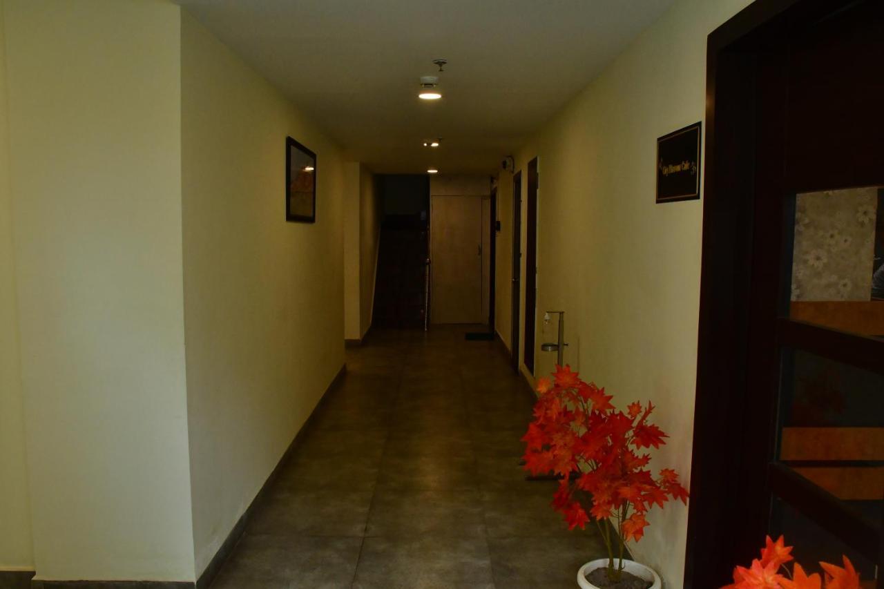 Hotel Yatharth Inn พาราณสี ภายนอก รูปภาพ