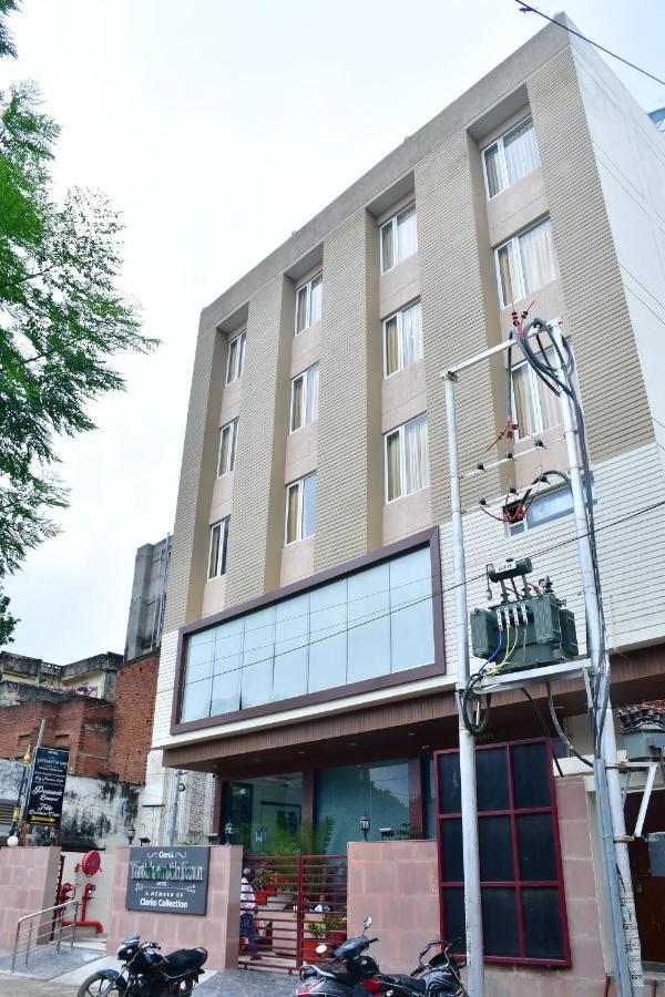 Hotel Yatharth Inn พาราณสี ภายนอก รูปภาพ