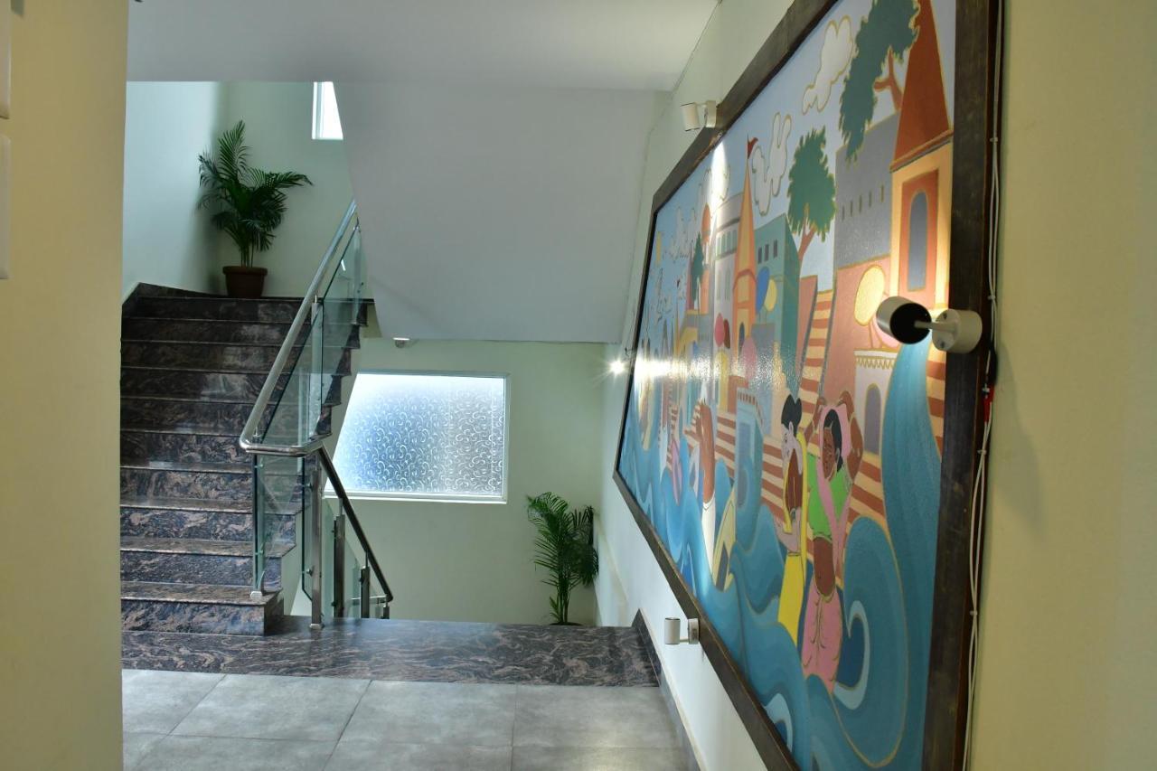 Hotel Yatharth Inn พาราณสี ภายนอก รูปภาพ